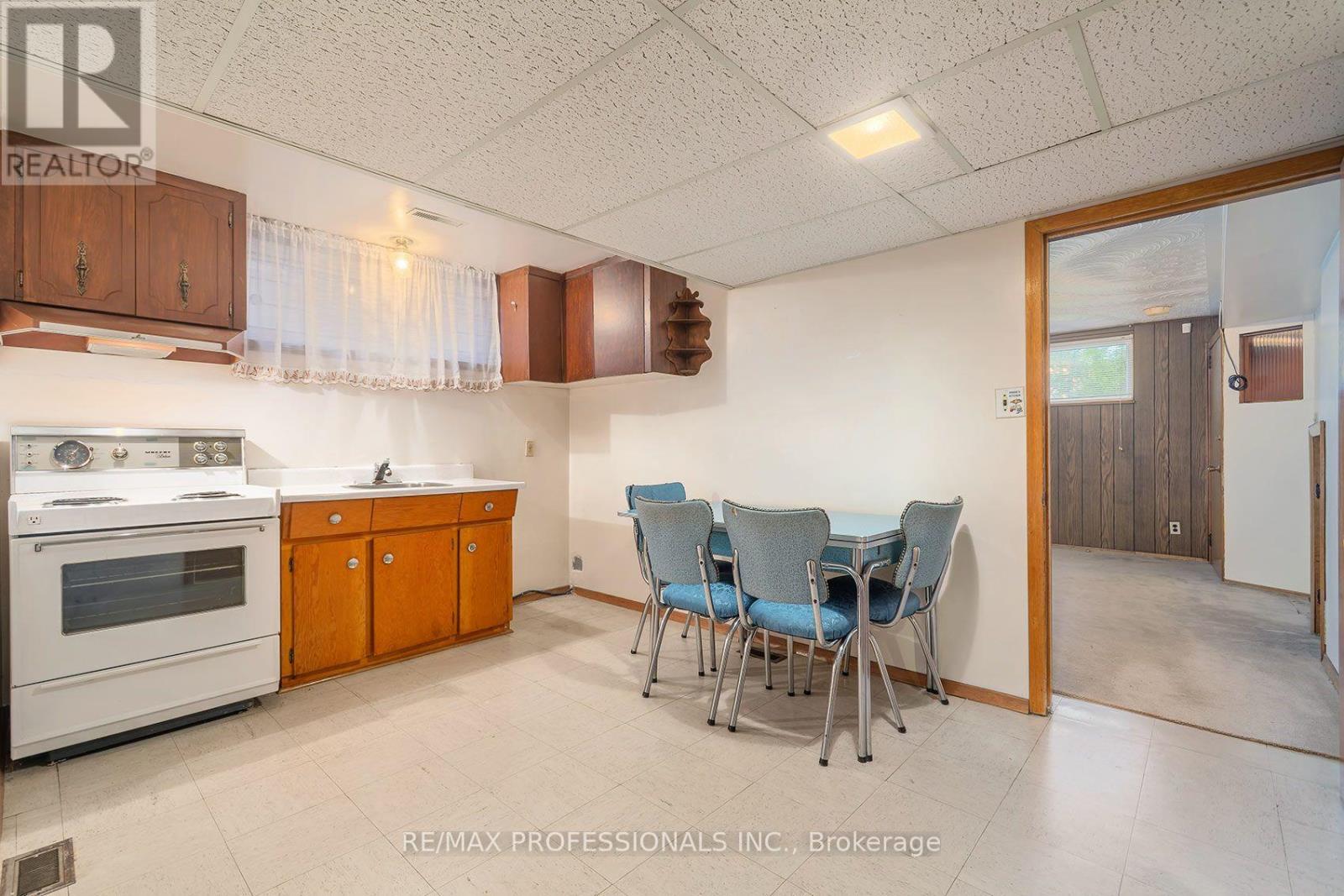 61 Rosemeade Avenue, Toronto, ON photo 26
