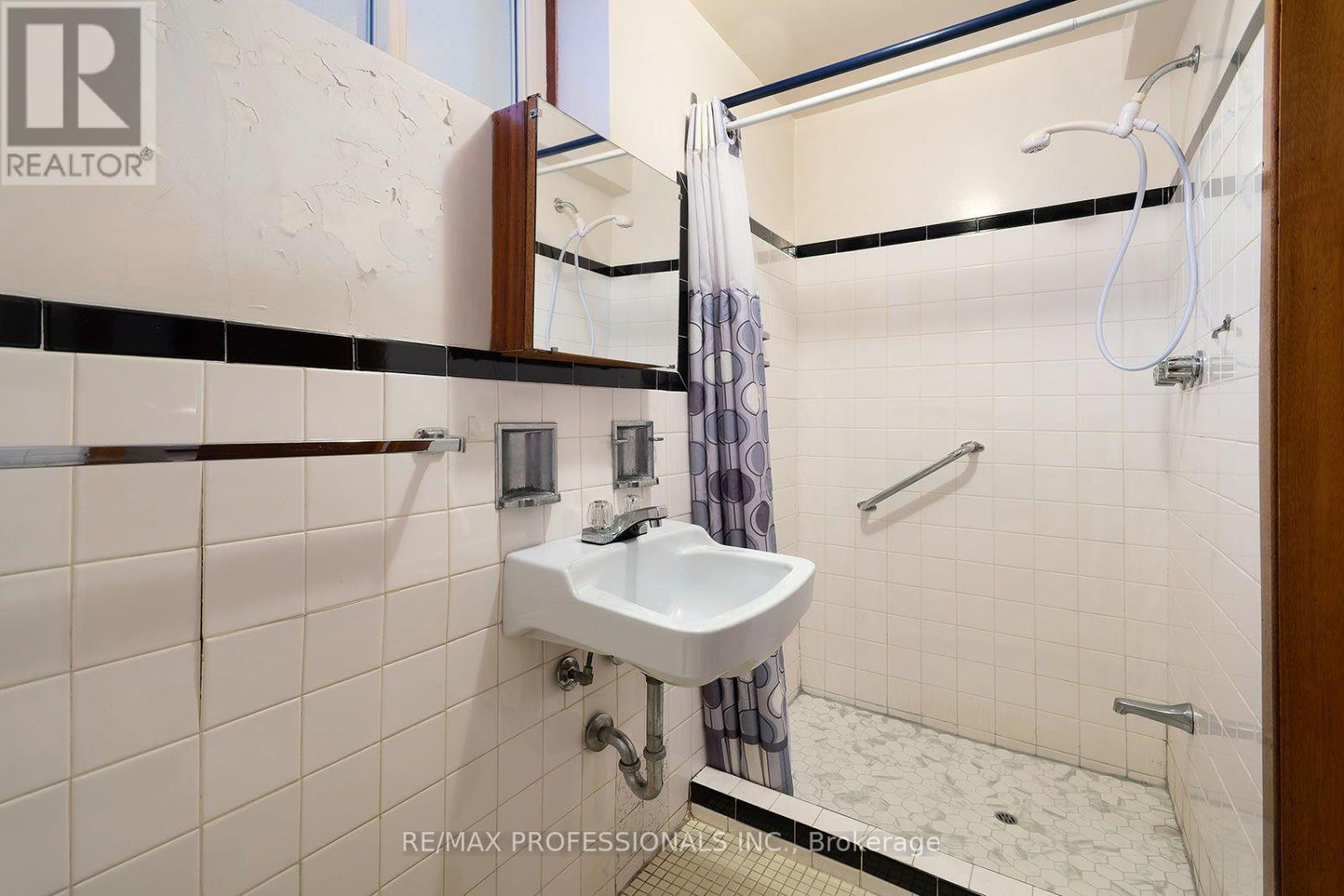 61 Rosemeade Avenue, Toronto, ON photo 27
