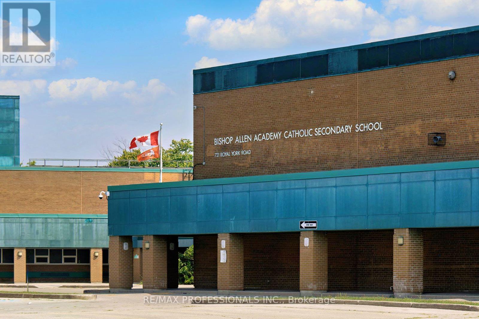 61 Rosemeade Avenue, Toronto, ON photo 36