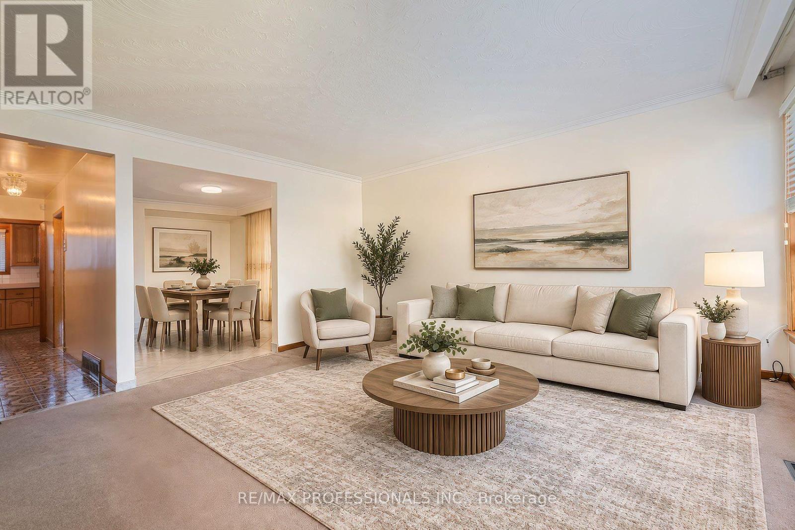 61 Rosemeade Avenue, Toronto, ON photo 7