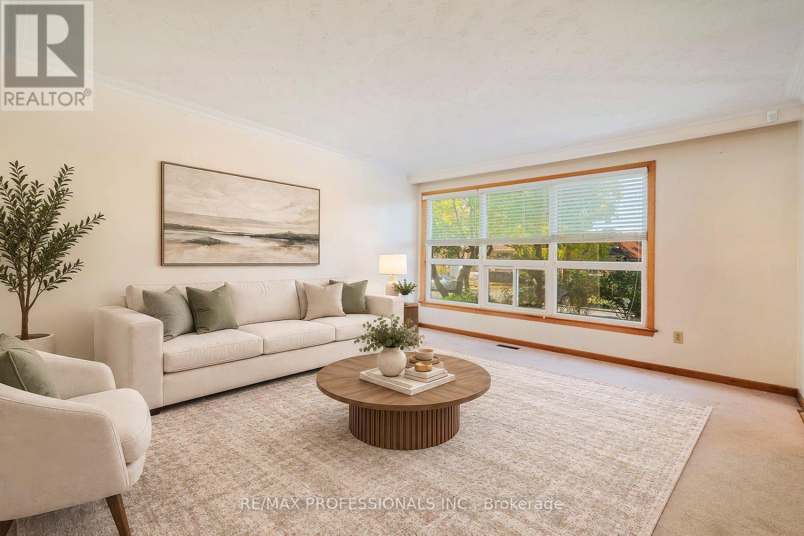 61 Rosemeade Avenue, Toronto, ON photo 8