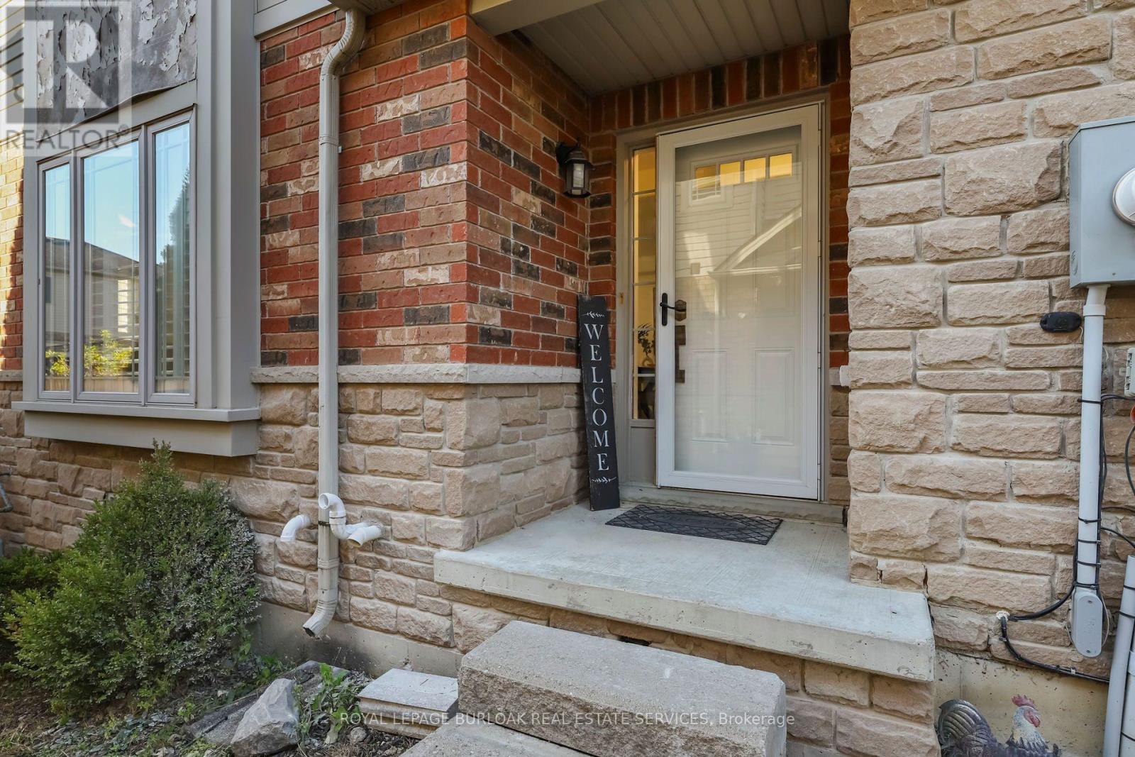 94 Donald Bell Drive, Hamilton, ON photo 3