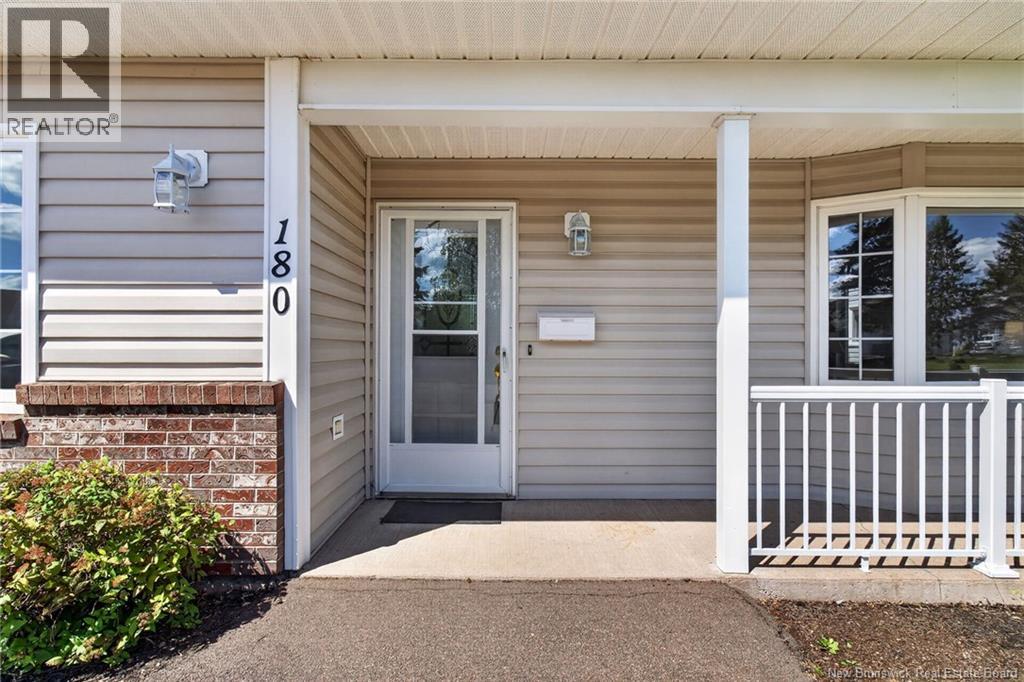 268 Acadie Unit# 180, photo 1