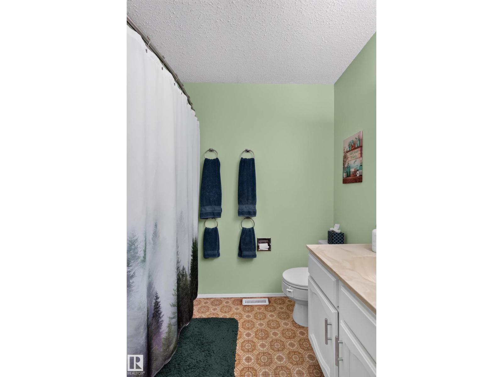 Photo 33