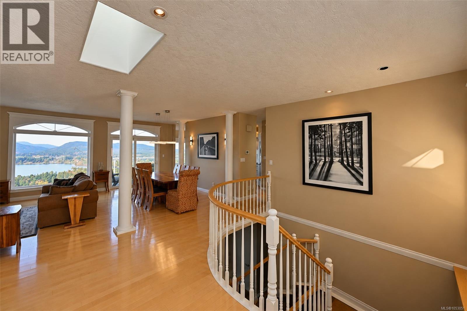 6097 Chippewa Rd - 12