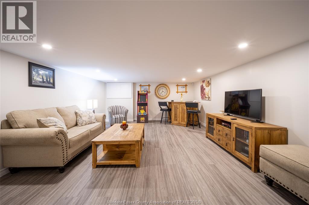 #6 8418 LITTLE RIVER RD - 27