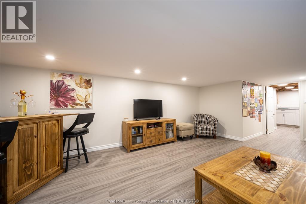 #6 8418 LITTLE RIVER RD - 29