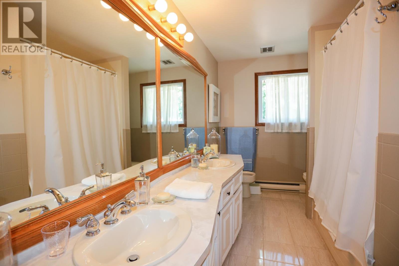 451 Shannon RD - 17