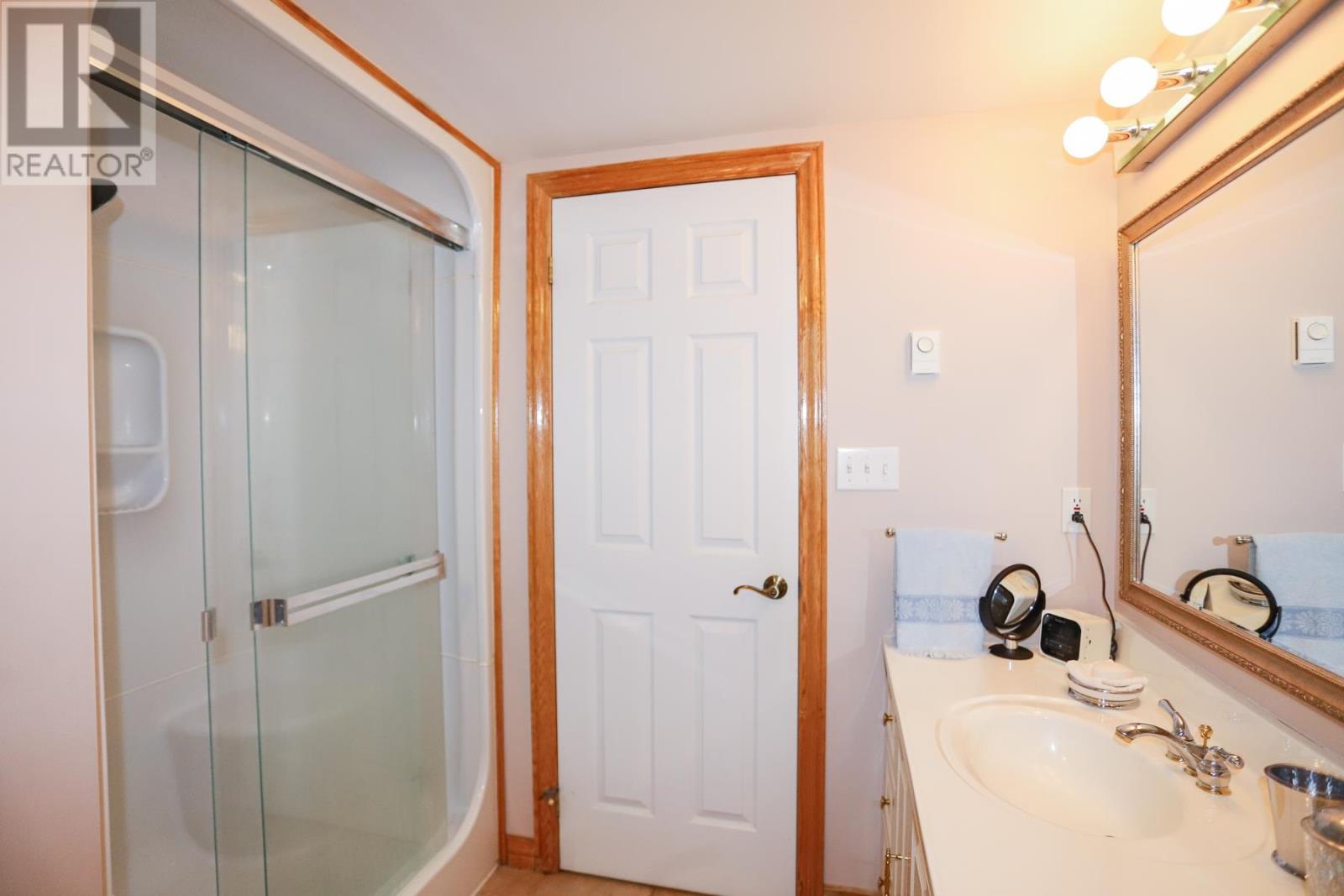 451 Shannon RD - 32