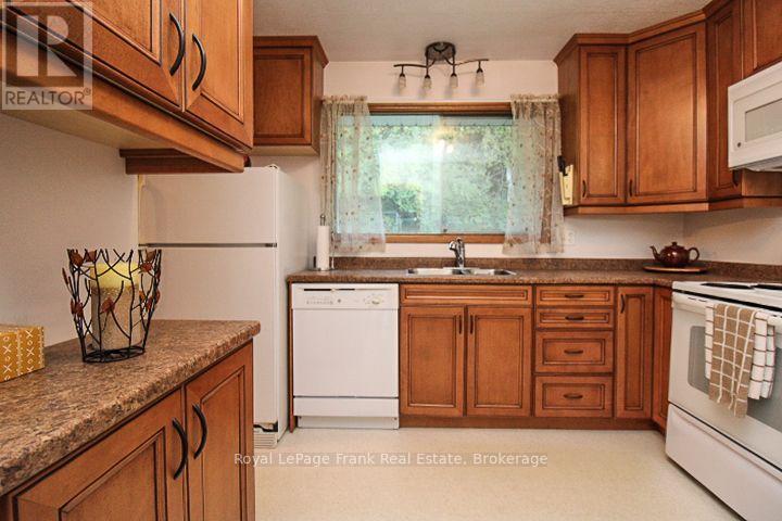 1293 Edmison Drive, Peterborough, ON photo 10