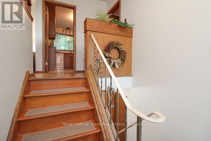 1293 Edmison Drive, Peterborough, ON photo 2