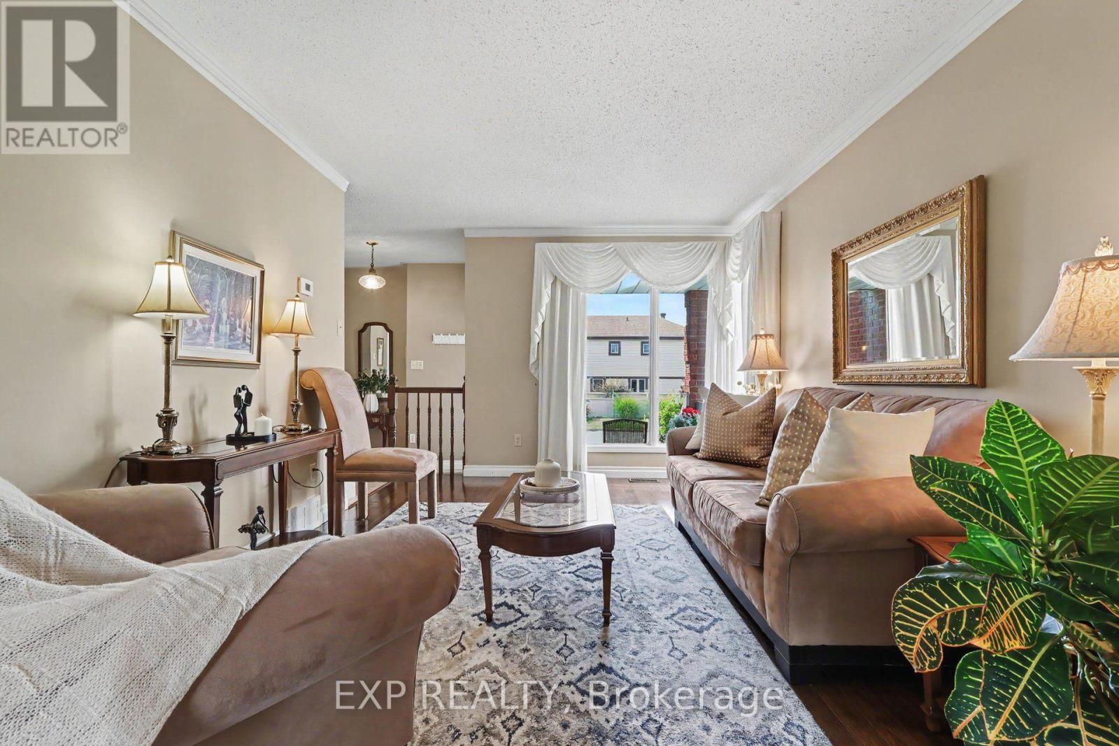 Homes for Sale in Ottawa – 17 HUNTERSFIELD DRIVE – By Peter Sagos - Image 8