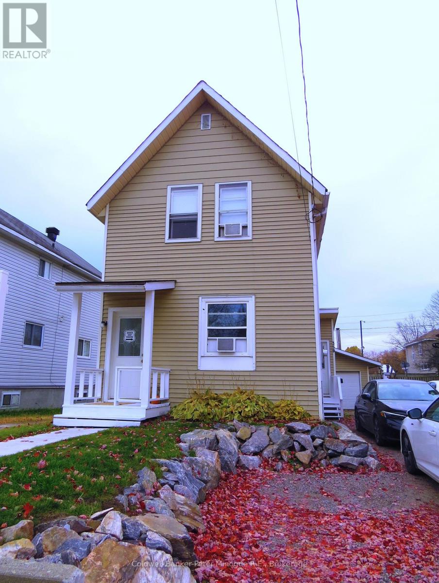 359 FOURTH AVENUE E, North Bay (Central)