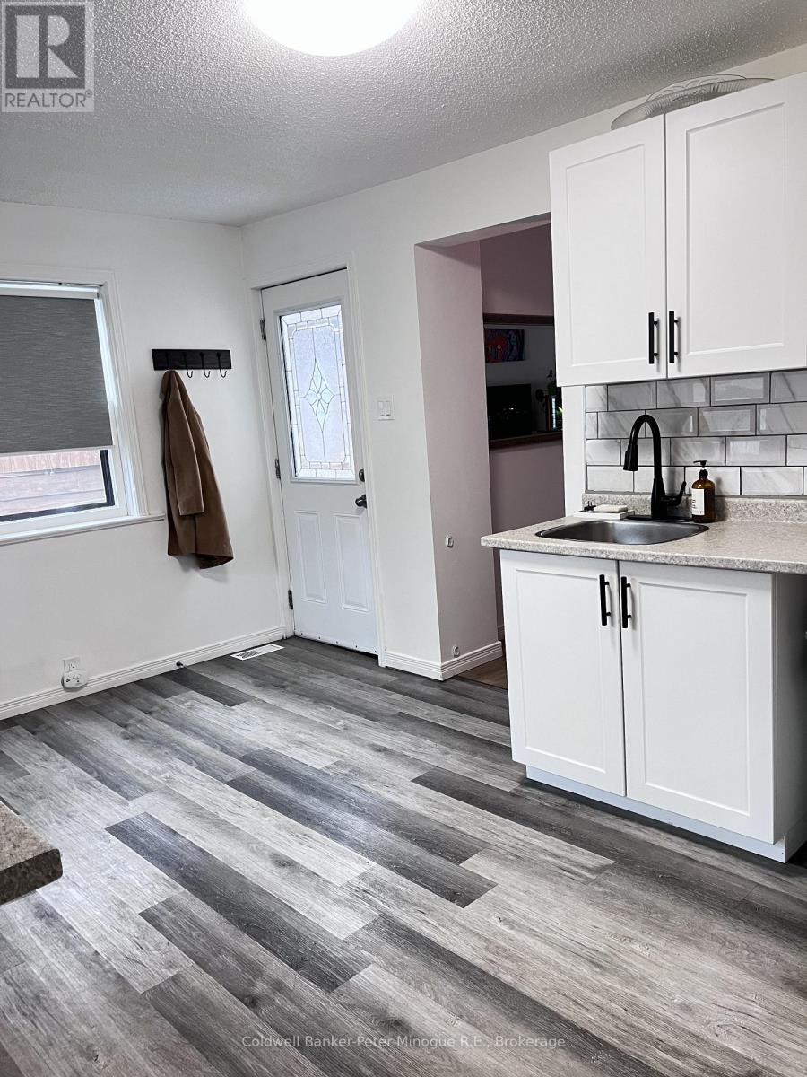359 FOURTH AVENUE E, North Bay (Central) — photo 4