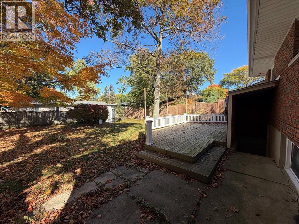 1282 CATHCART BOULEVARD Unit# A, Sarnia — photo 2