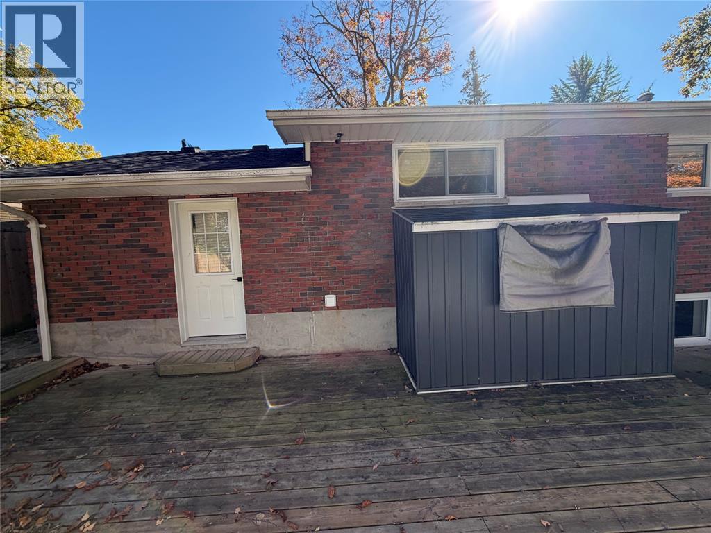 1282 CATHCART BOULEVARD Unit# A, Sarnia — photo 3