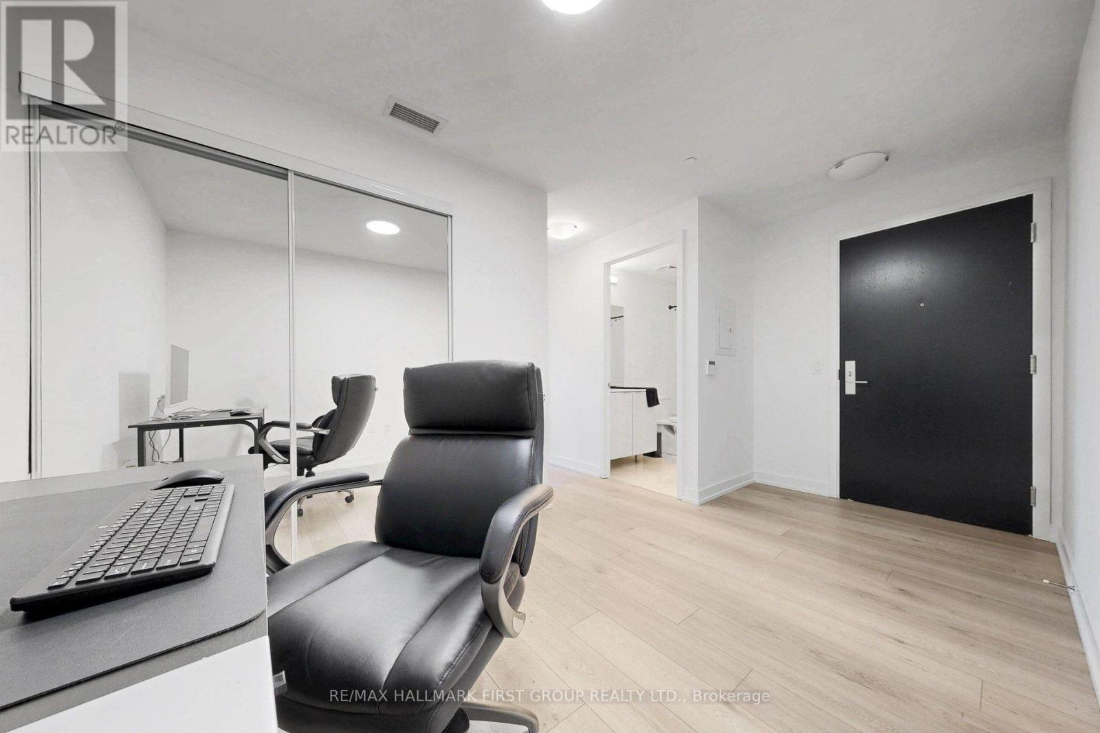 2201- 158 Front Street East, Toronto, ON photo 6