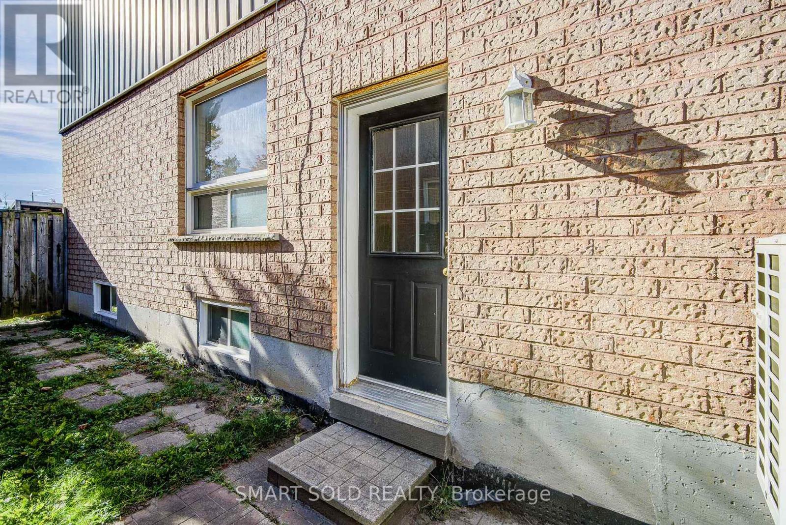 47 Robideau Place, Whitby, ON photo 33