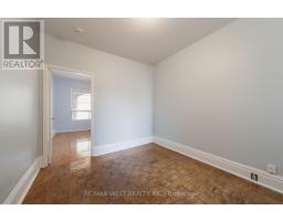 Main - 862 Ossington Avenue, Toronto, ON M6G3V1 Photo 6
