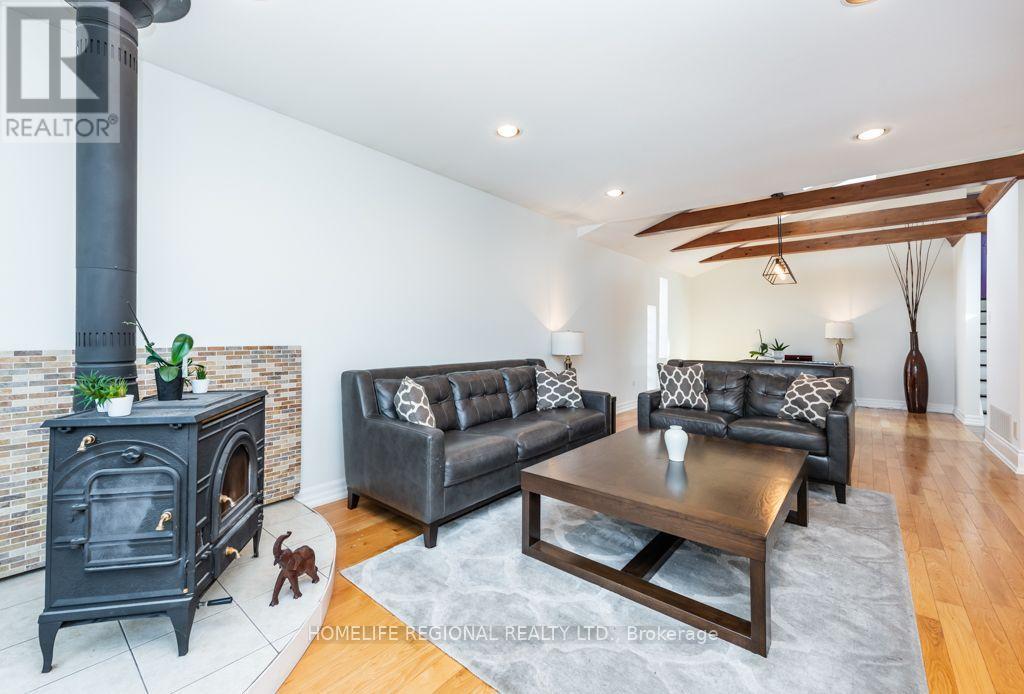 3103 Mccarthy Court, Mississauga, ON photo 6