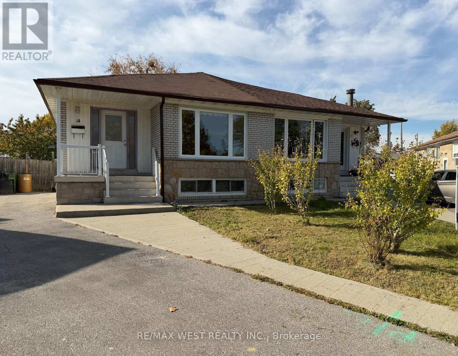 14 Melpham Court, Toronto, ON photo 1