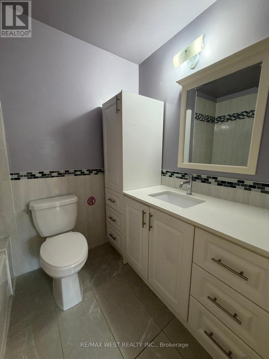14 Melpham Court, Toronto, ON photo 13