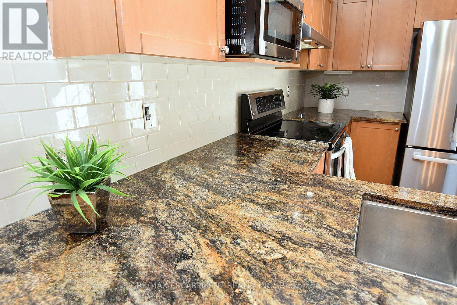 412- 2085 Appleby Line, Burlington, ON photo 12