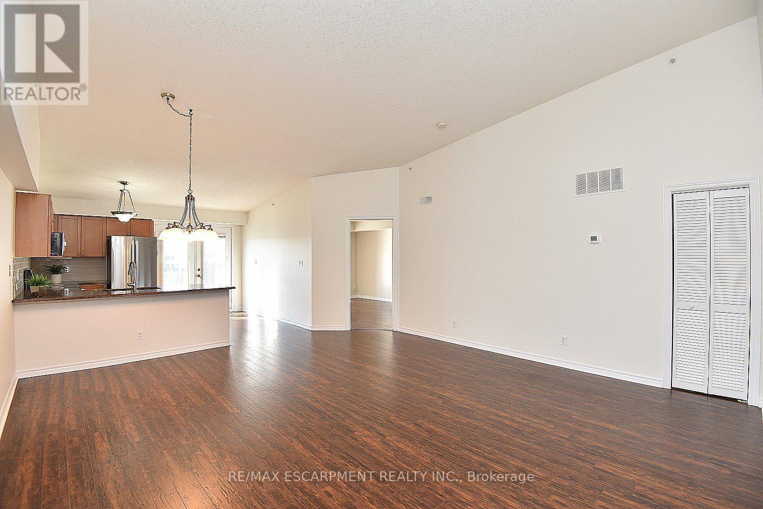 412- 2085 Appleby Line, Burlington, ON photo 7