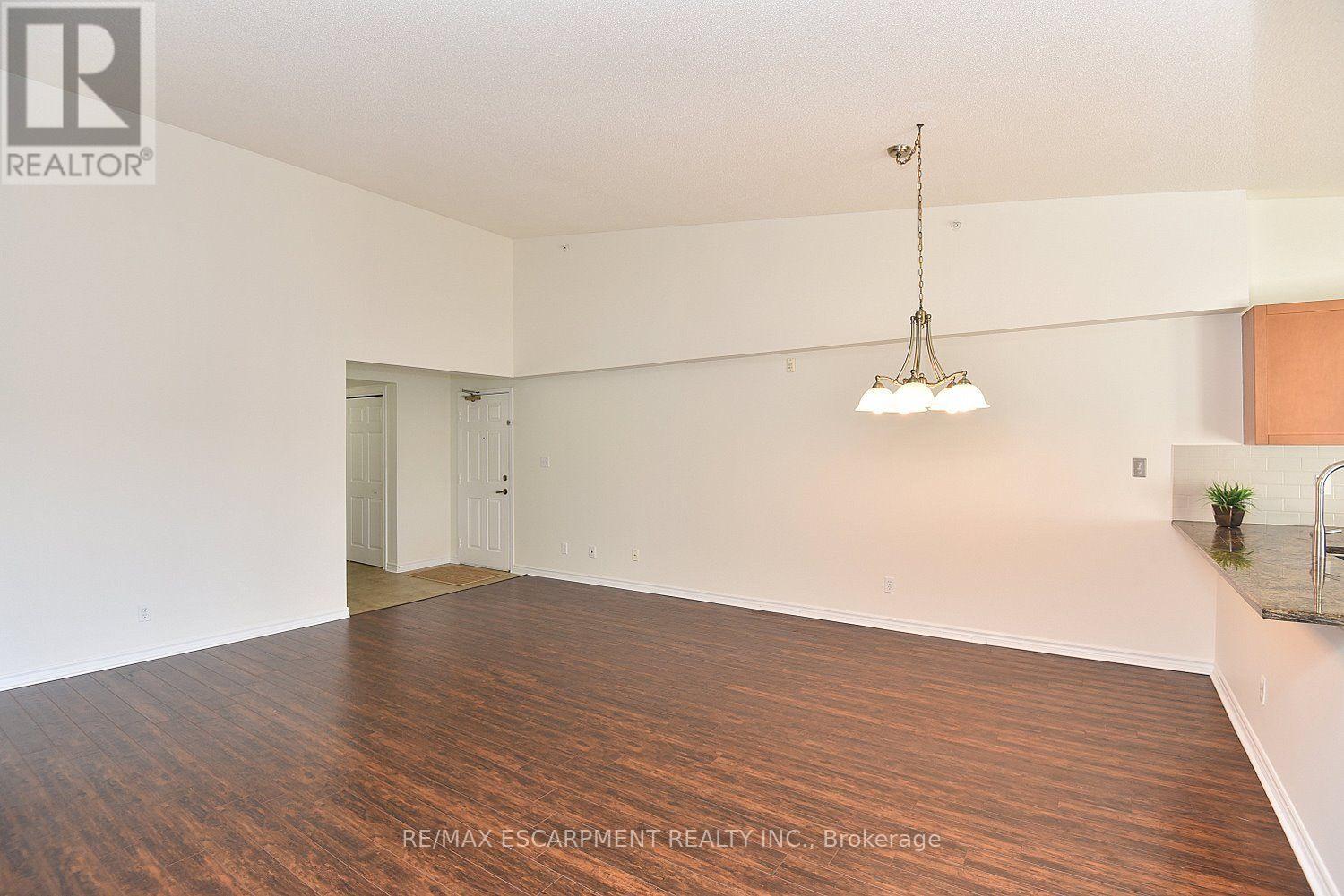 412- 2085 Appleby Line, Burlington, ON photo 9