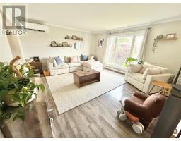 31 Southcott Drive thumbnail 12