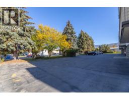 187 Warren Avenue Unit# 304, Penticton, BC V2A3N1 Photo 32