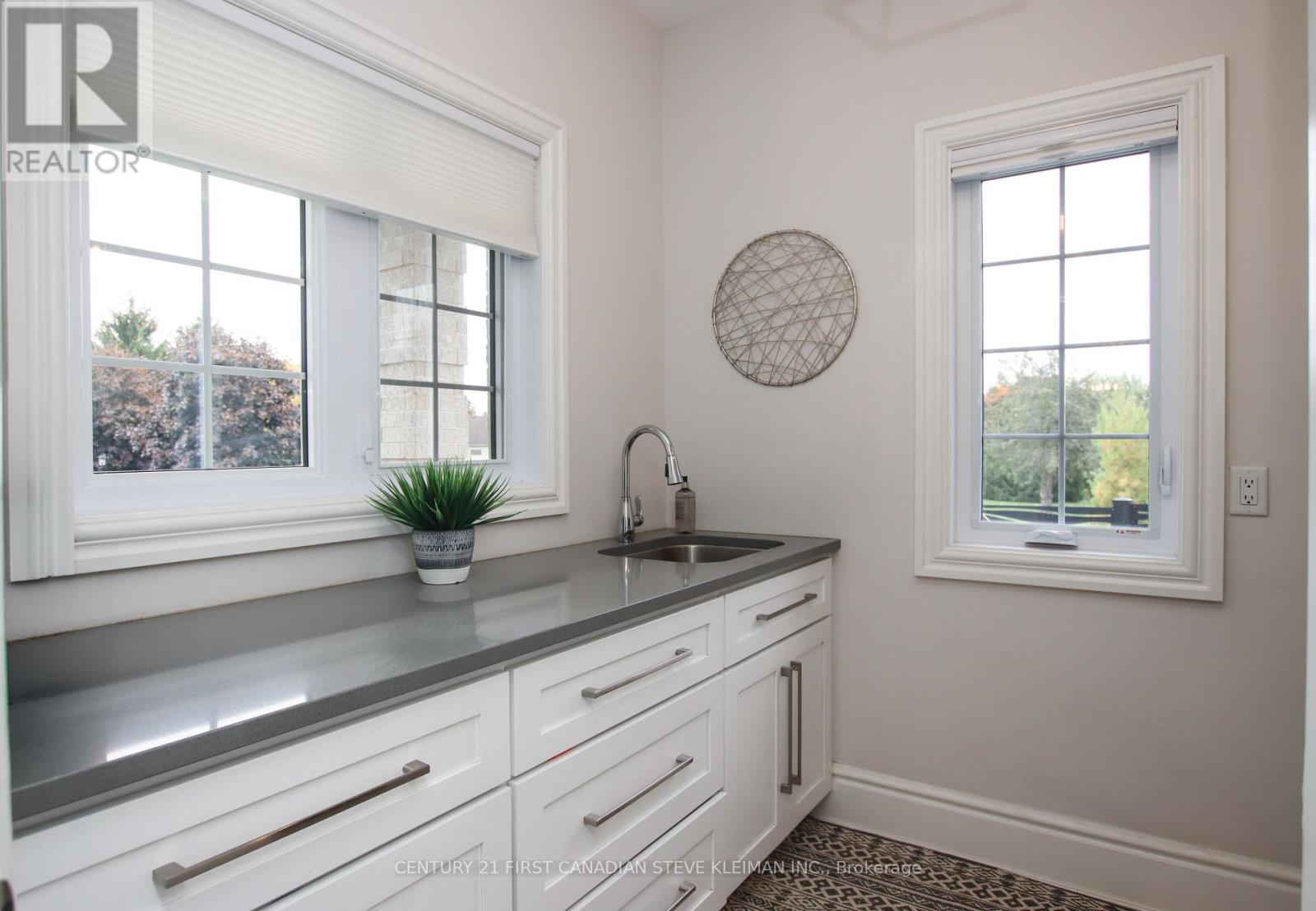 5 bedroom Single Family interior view, 3652 Homewood Lane, London South (South V), Ontario