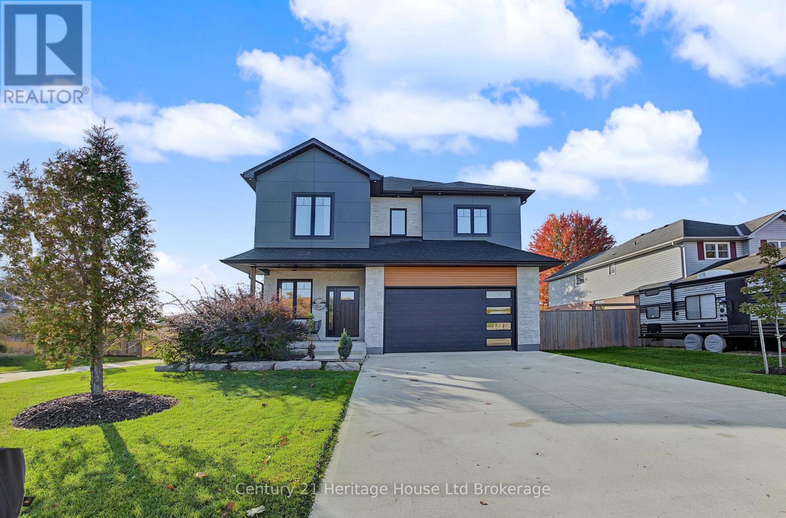 13A Southridge Road, photo 1 of 47