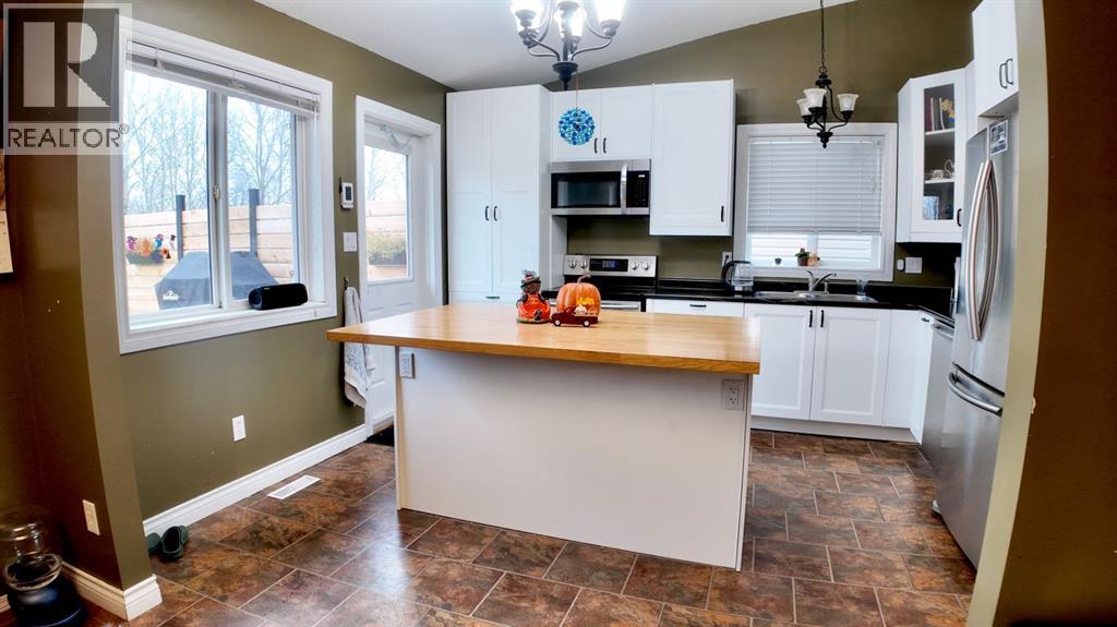 808 10 Street, Fox Creek — photo 10