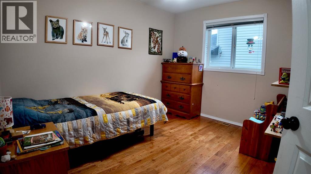 808 10 Street, Fox Creek — photo 16