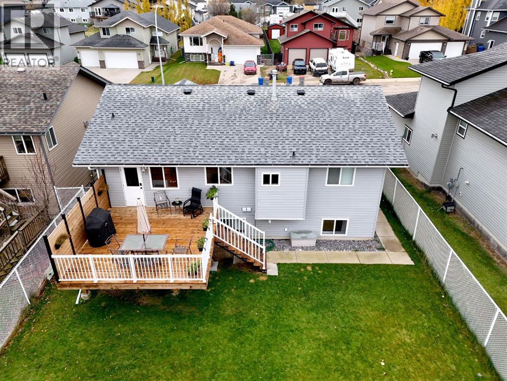 808 10 Street, Fox Creek — photo 2