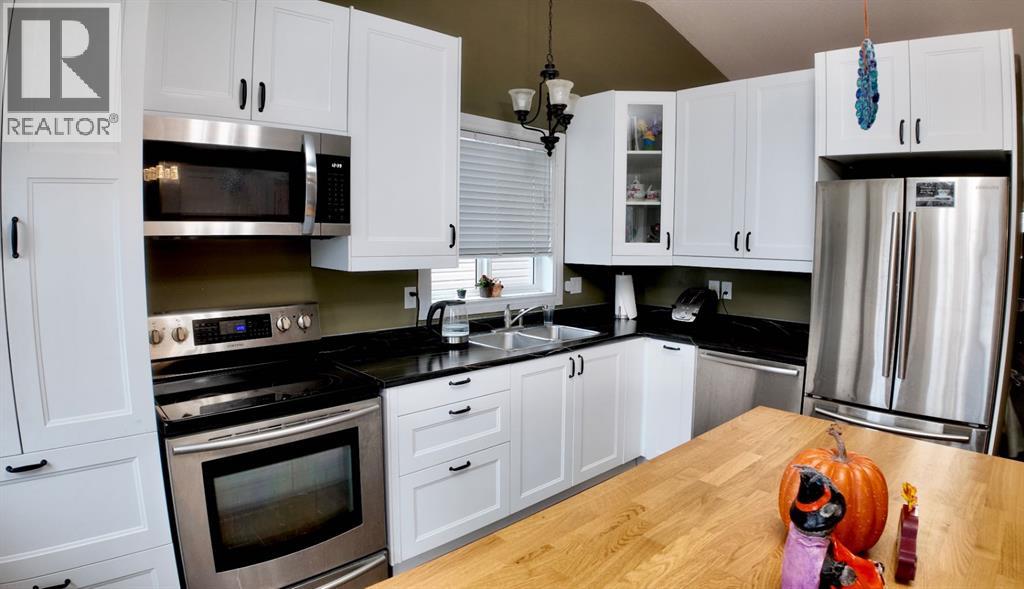 808 10 Street, Fox Creek — photo 9