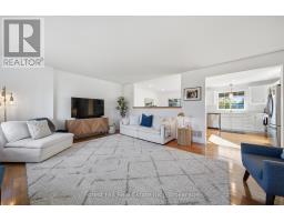 Living room - 31 Mckean Boulevard, Clearview, ON L0M1P0 Photo 8
