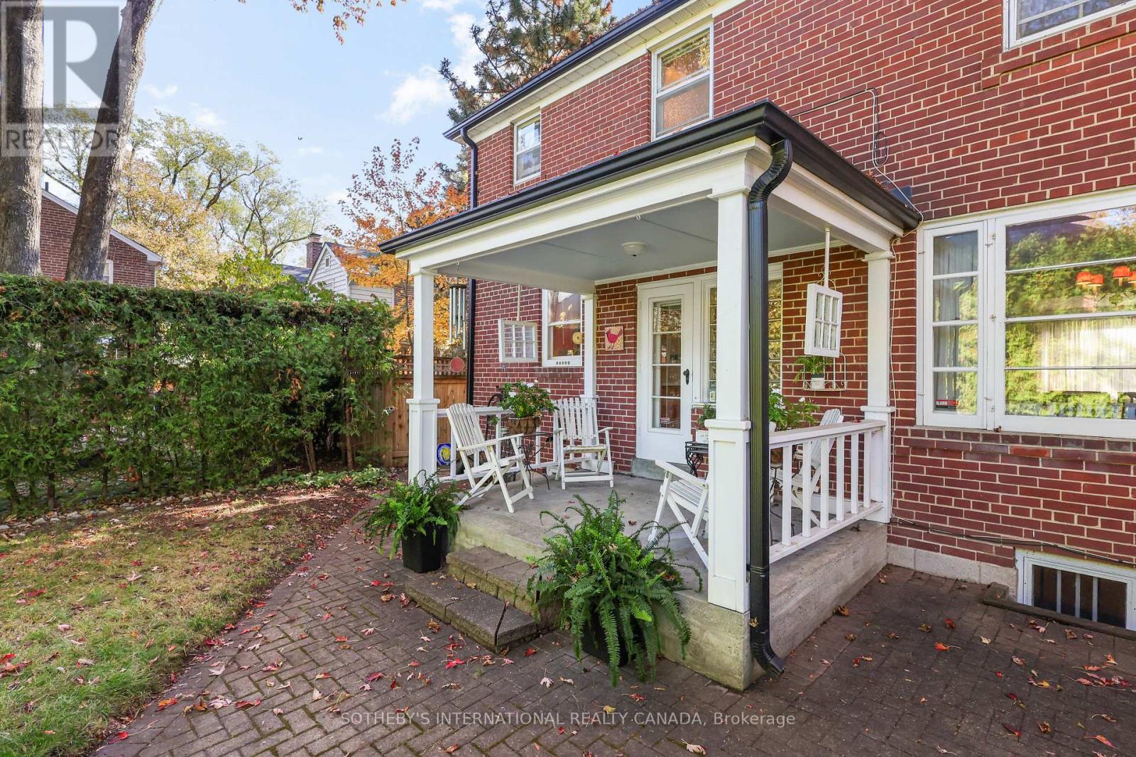 40 Teddington Pk Avenue, Toronto, ON photo 10