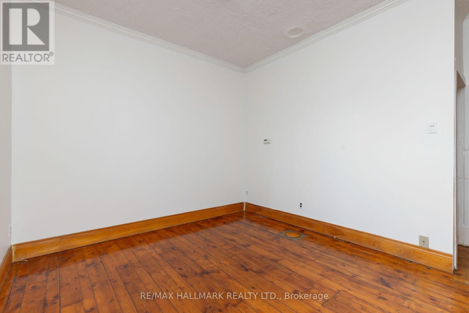 10 Woodgreen Place, Toronto, ON photo 13
