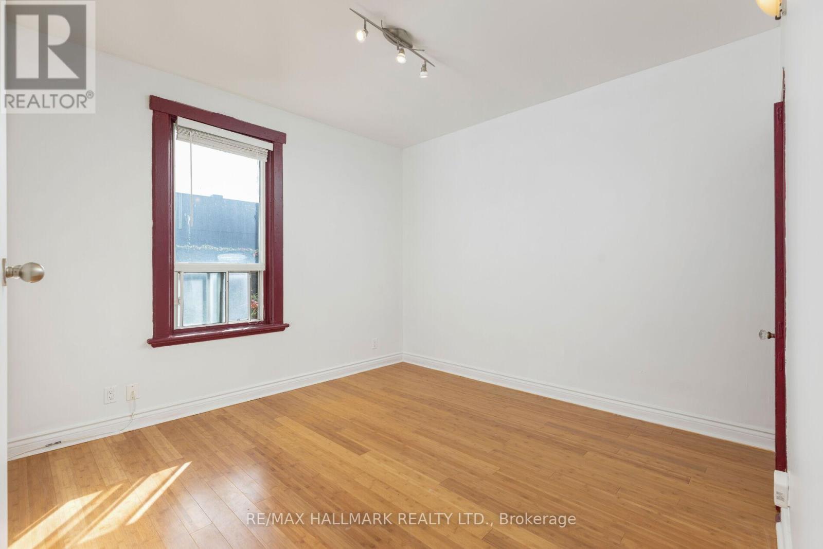 10 Woodgreen Place, Toronto, ON photo 15