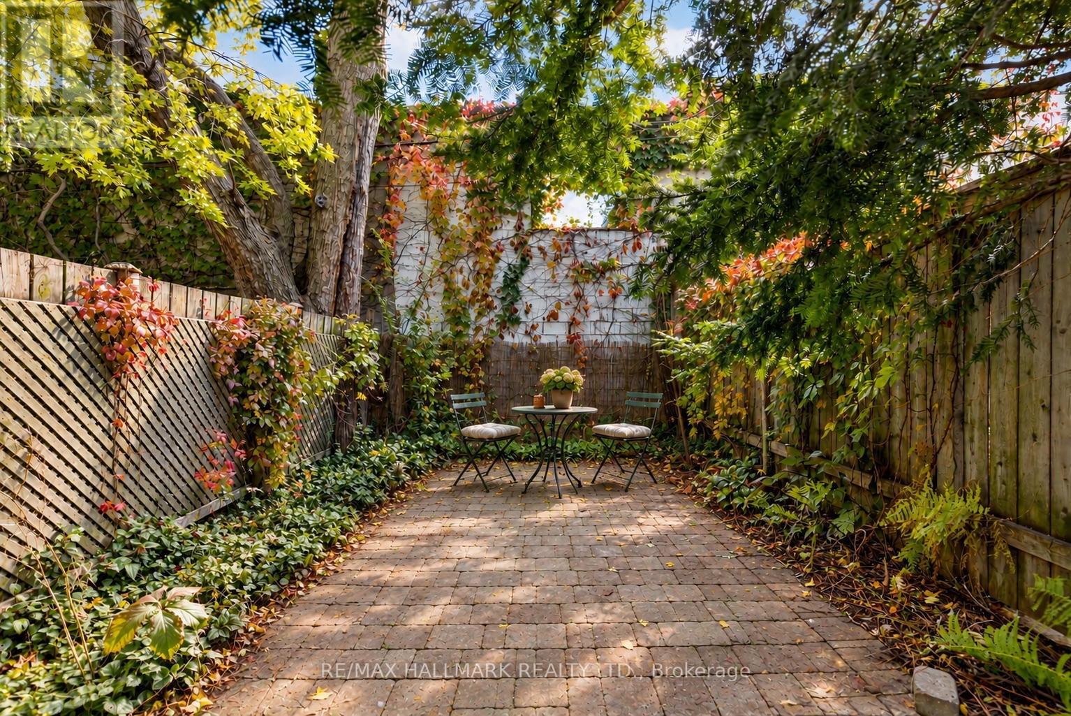 10 Woodgreen Place, Toronto, ON photo 25