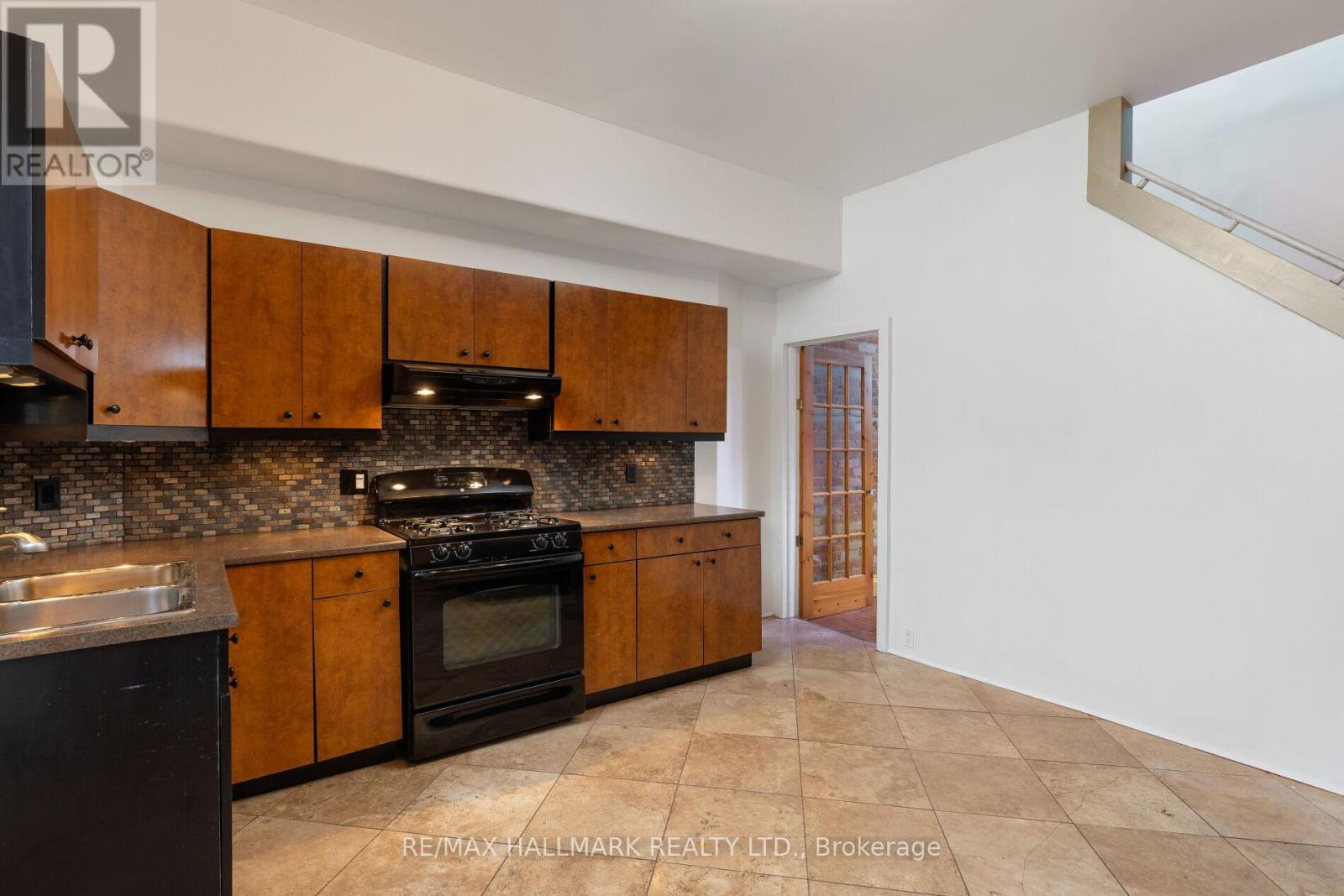 10 Woodgreen Place, Toronto, ON photo 8