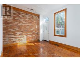 10 Woodgreen Place, Toronto, ON M4M2J2 Photo 12