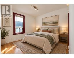 10 Woodgreen Place, Toronto, ON M4M2J2 Photo 14