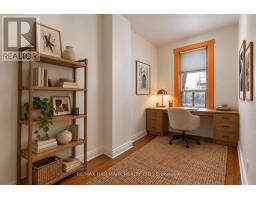 10 Woodgreen Place, Toronto, ON M4M2J2 Photo 17