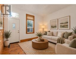 10 Woodgreen Place, Toronto, ON M4M2J2 Photo 9