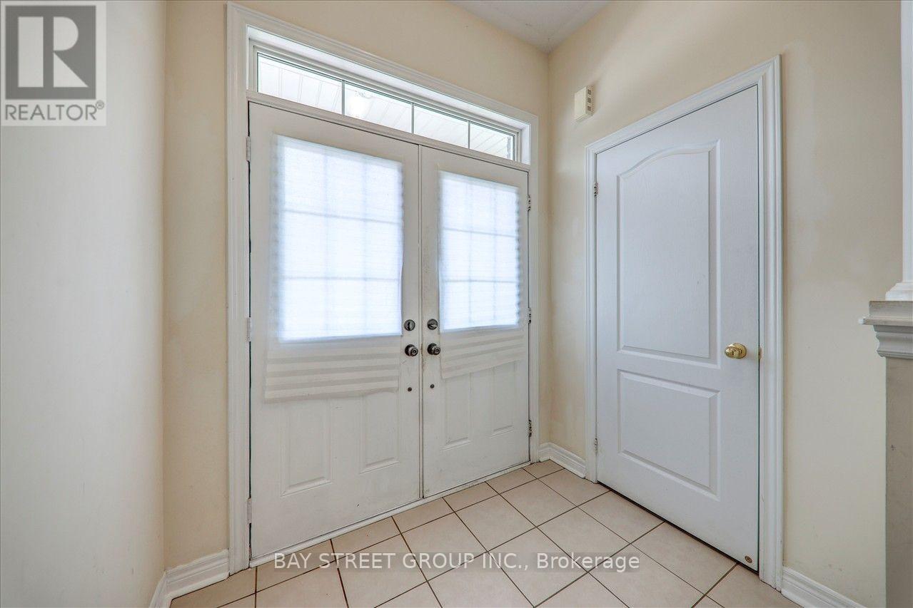 2485 Earl Grey Avenue, Pickering, ON photo 6