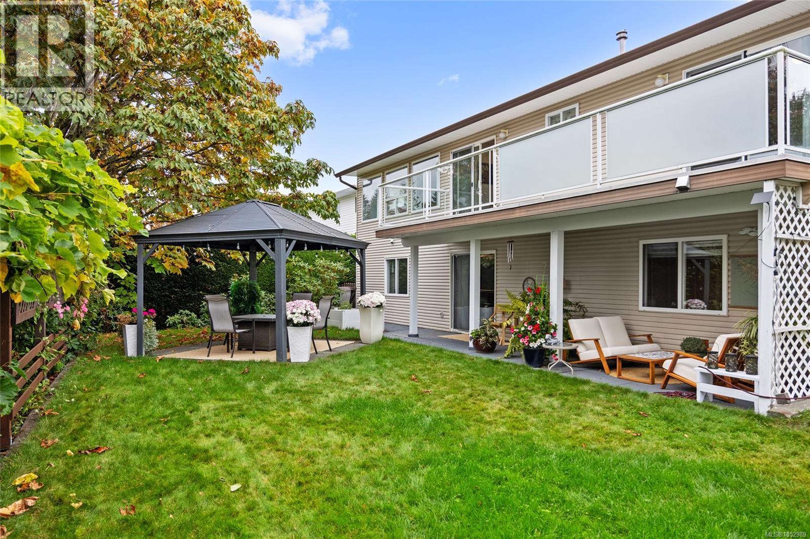 1157 View Pl, Courtenay