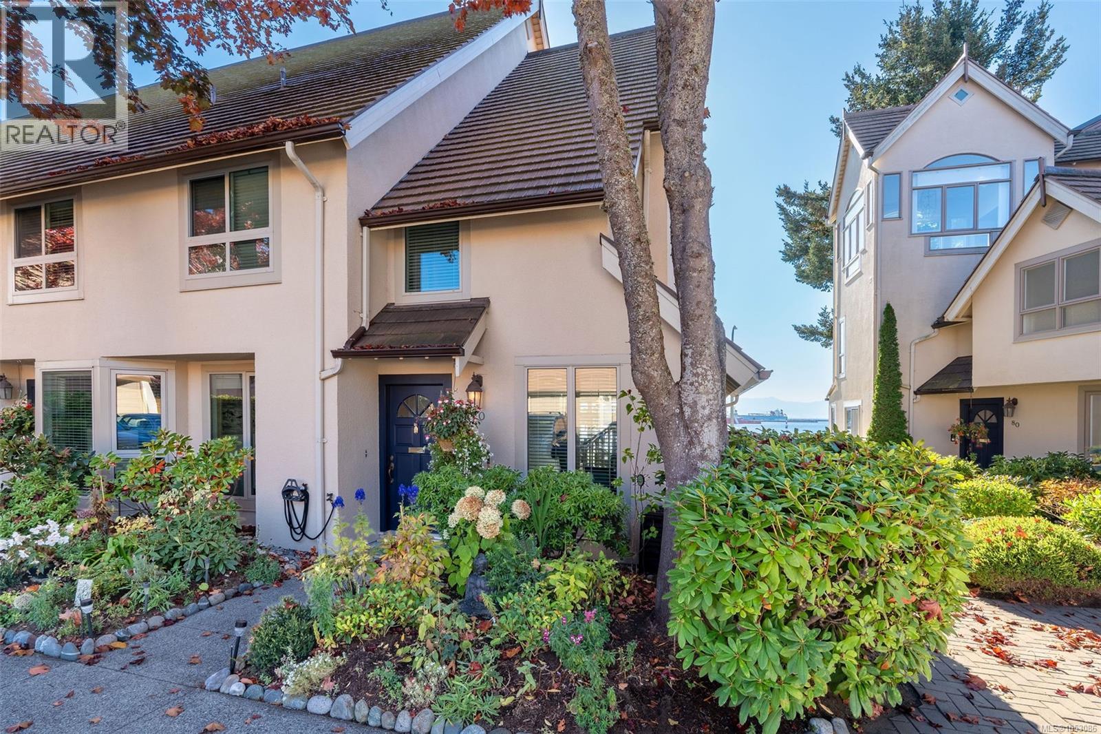 90 208 Russell Street, Victoria
